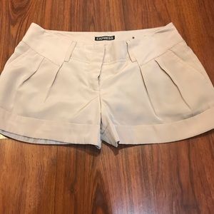 Express Shorts